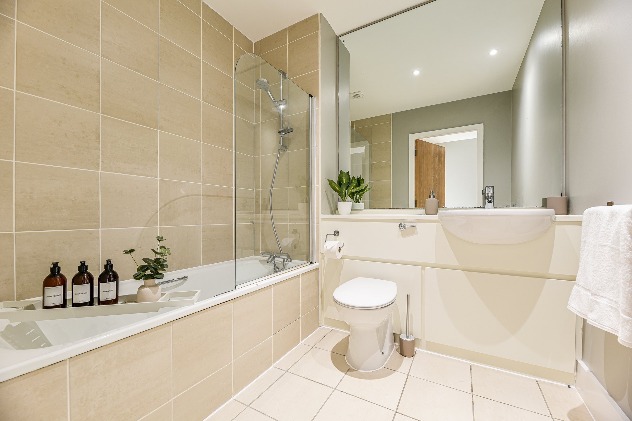Manchester Piccadilly flat refurbishment by J&H Spaces, fully furnished and short let ready